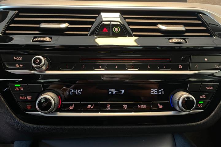 Blå BMW 520d fra 2017