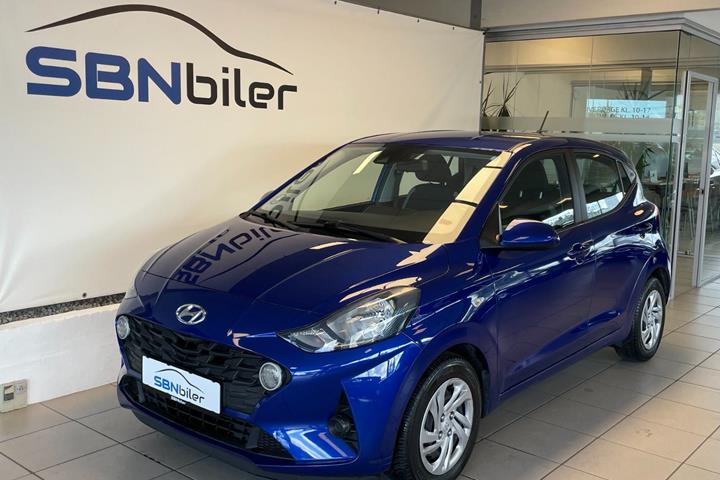 Blå Hyundai i10 fra 2024
