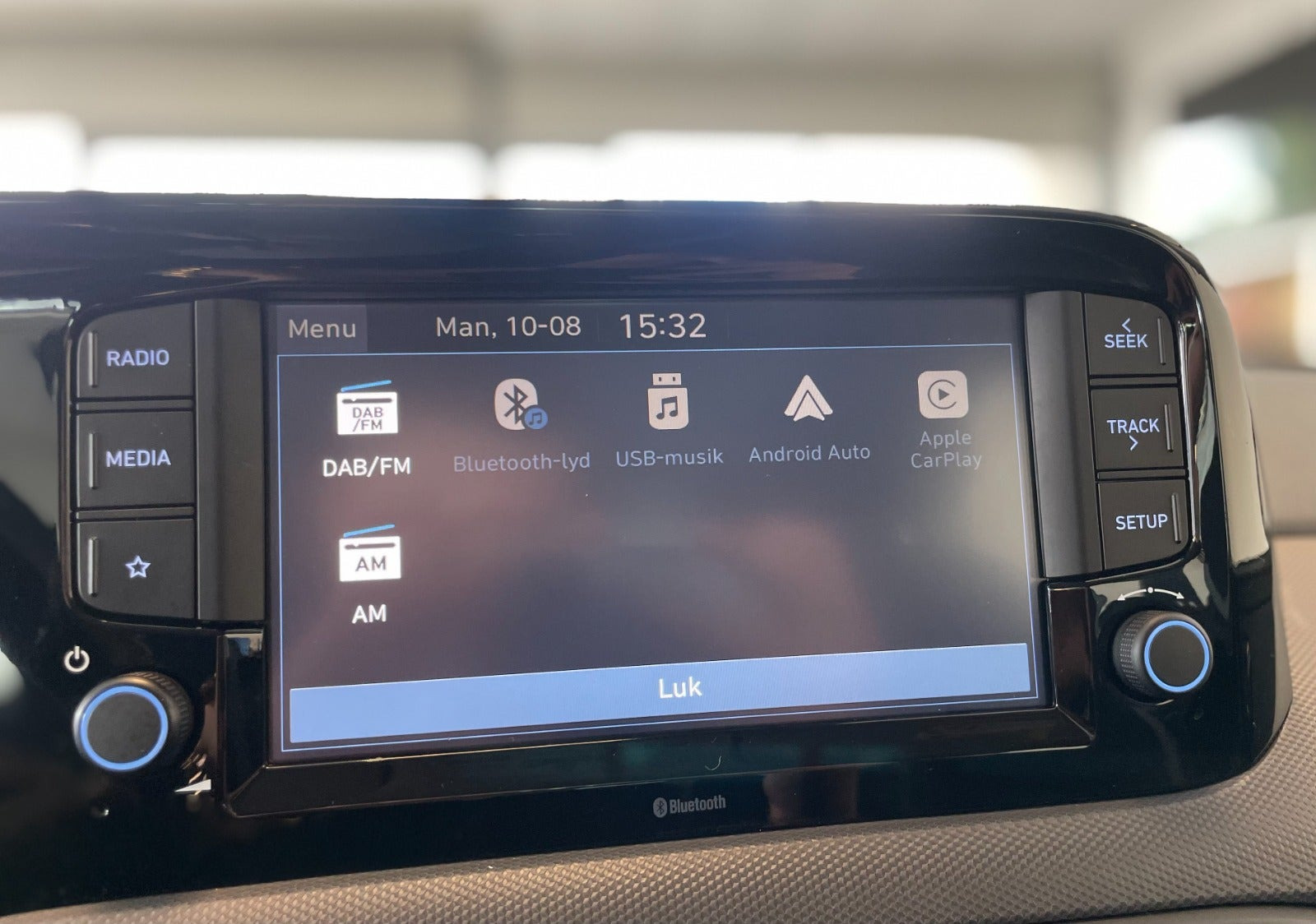 Blå Hyundai i10 fra 2024