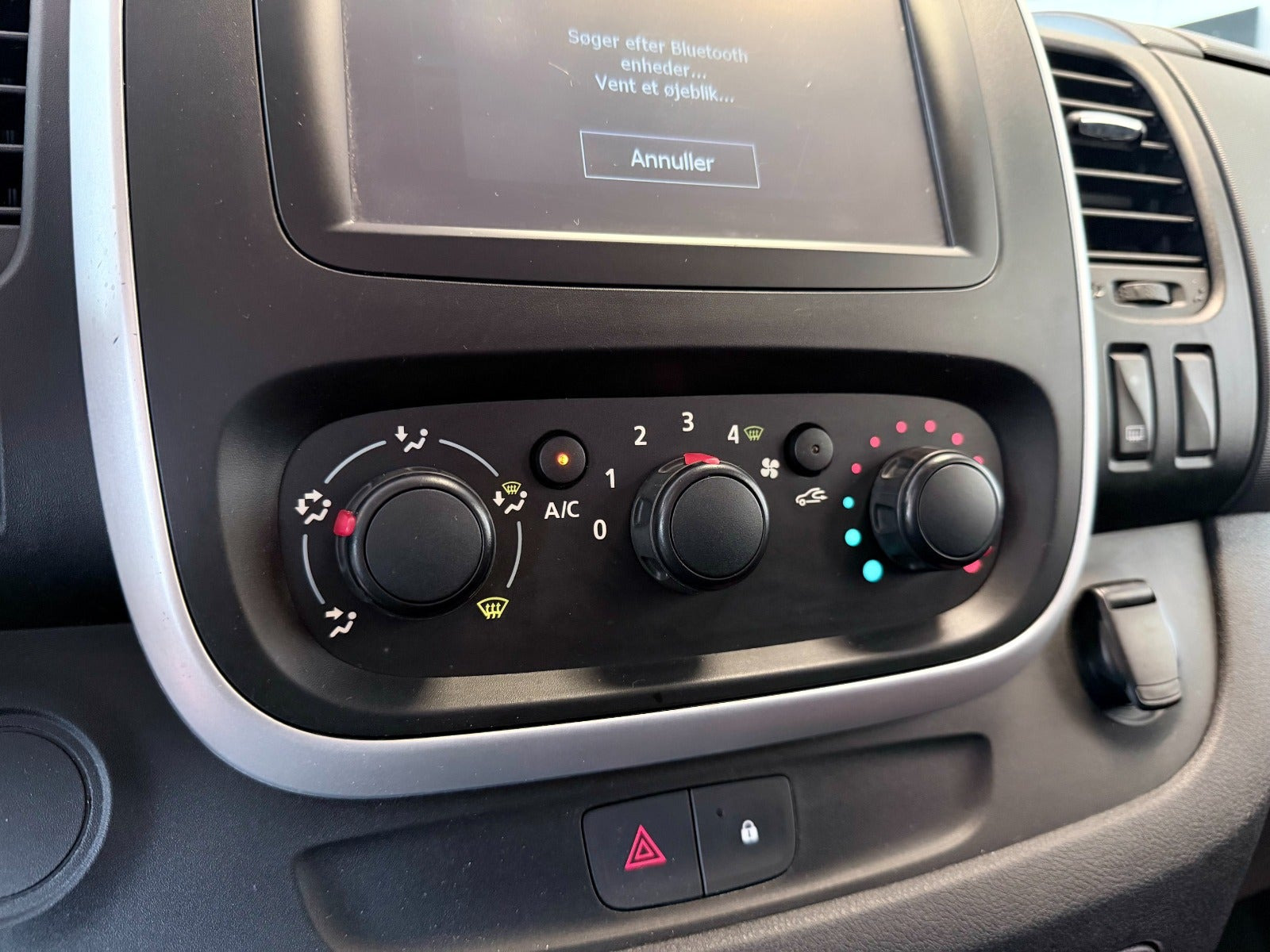 Rød Fiat Talento fra 2019