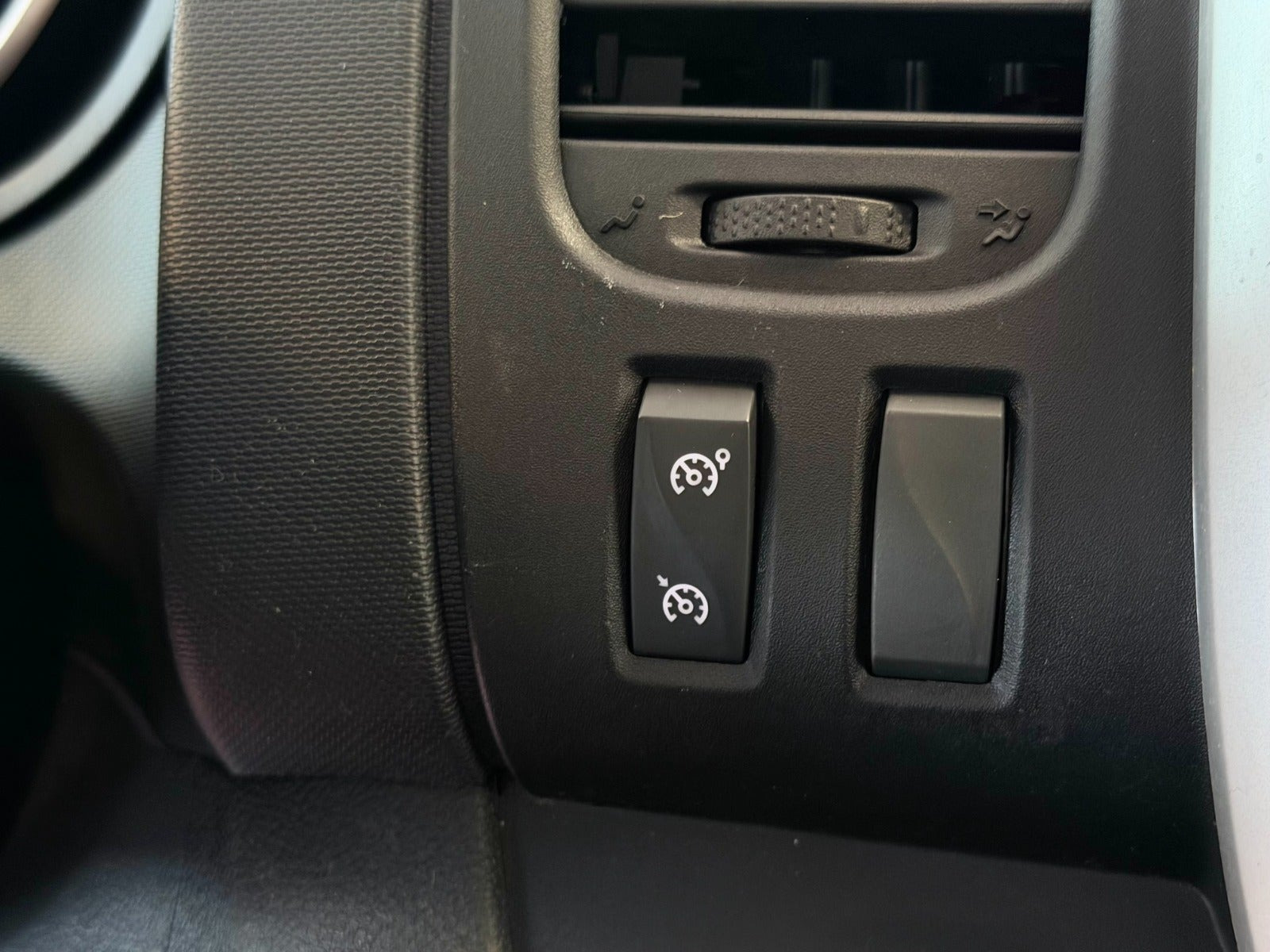 Rød Fiat Talento fra 2019