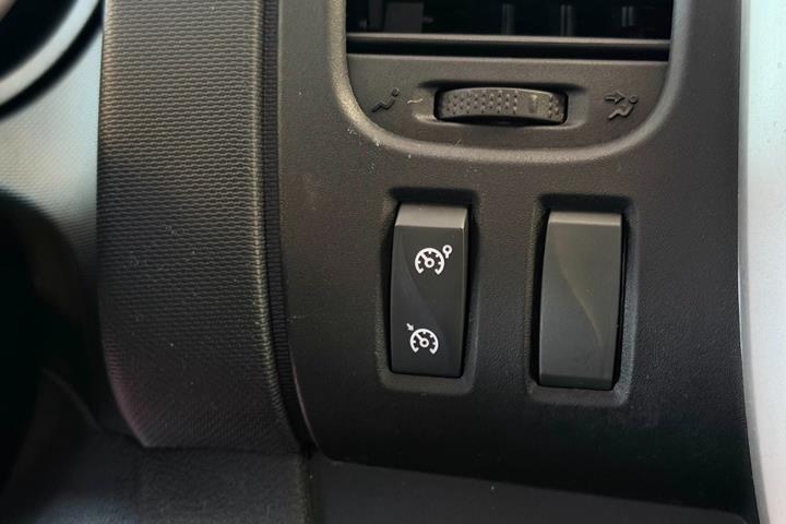Rød Fiat Talento fra 2019