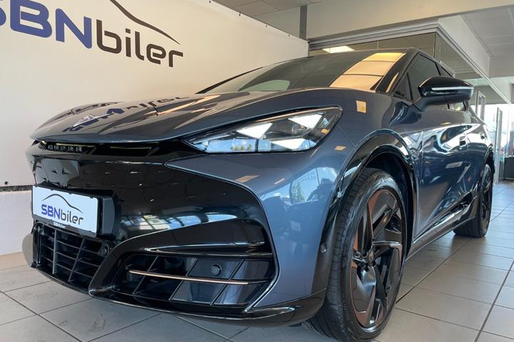 Blå Cupra Tavascan fra 2025