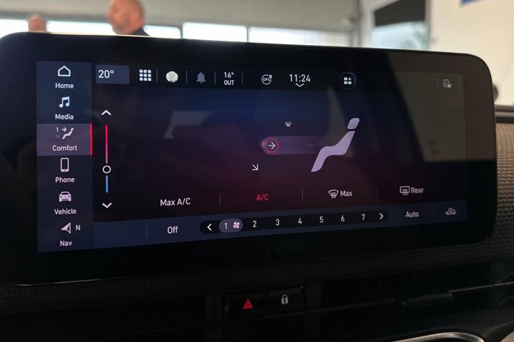 Blå Fiat 500e fra 2021