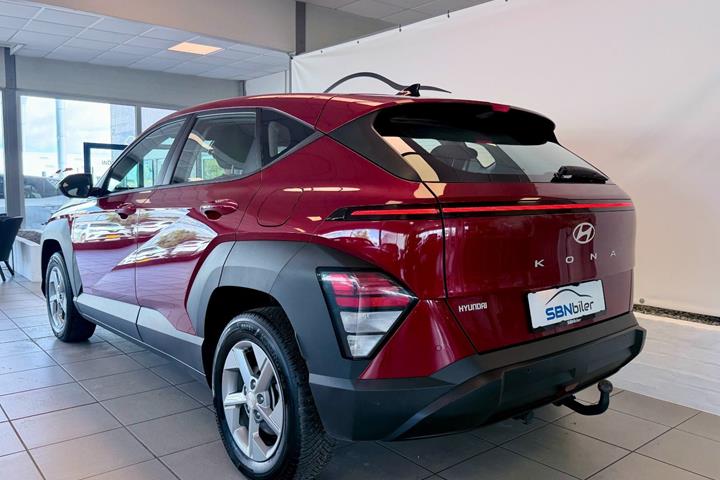 Rød Hyundai Kona fra 2024