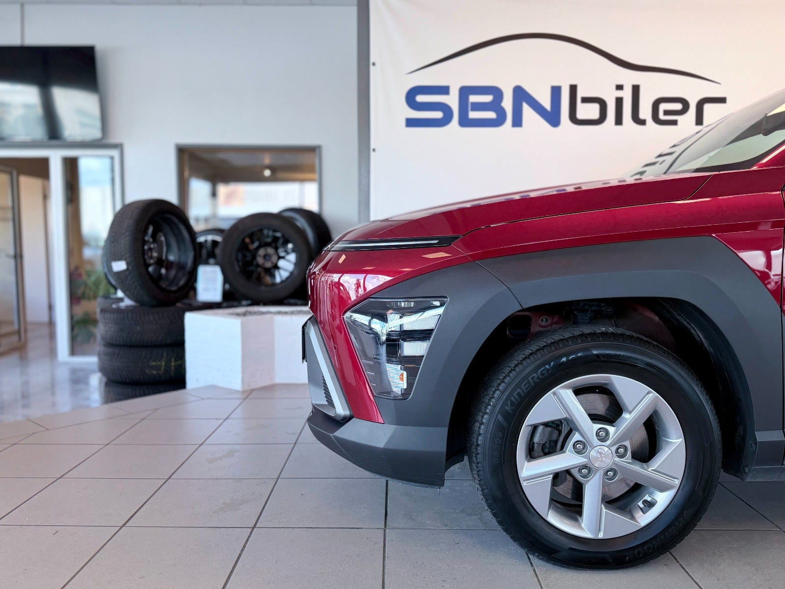 Rød Hyundai Kona fra 2024