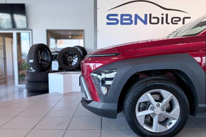 Rød Hyundai Kona fra 2024