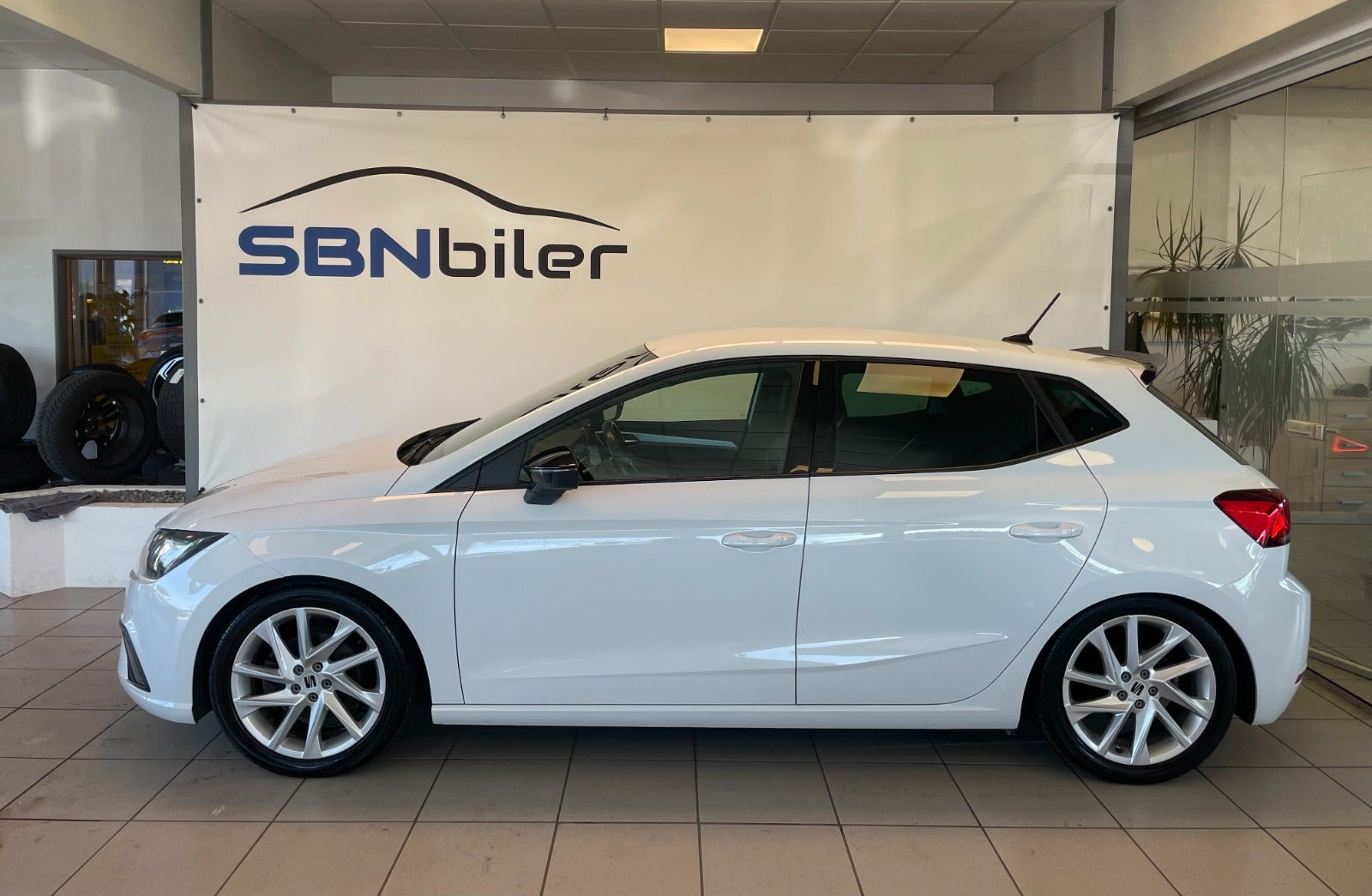 Hvid Seat Ibiza fra 2022