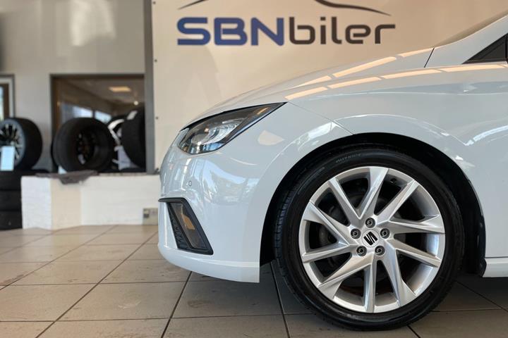 Hvid Seat Ibiza fra 2022