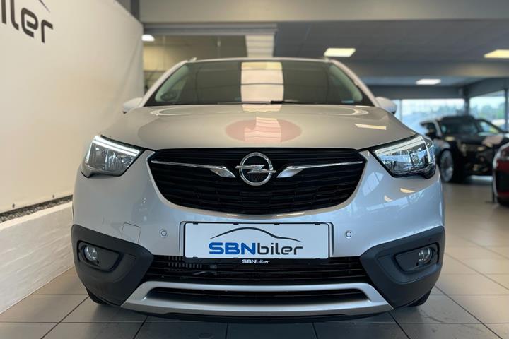 Grå Opel Crossland X fra 2020