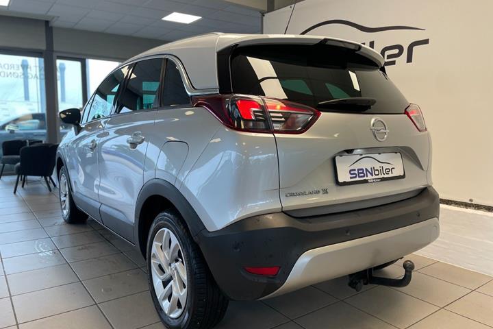 Grå Opel Crossland X fra 2020