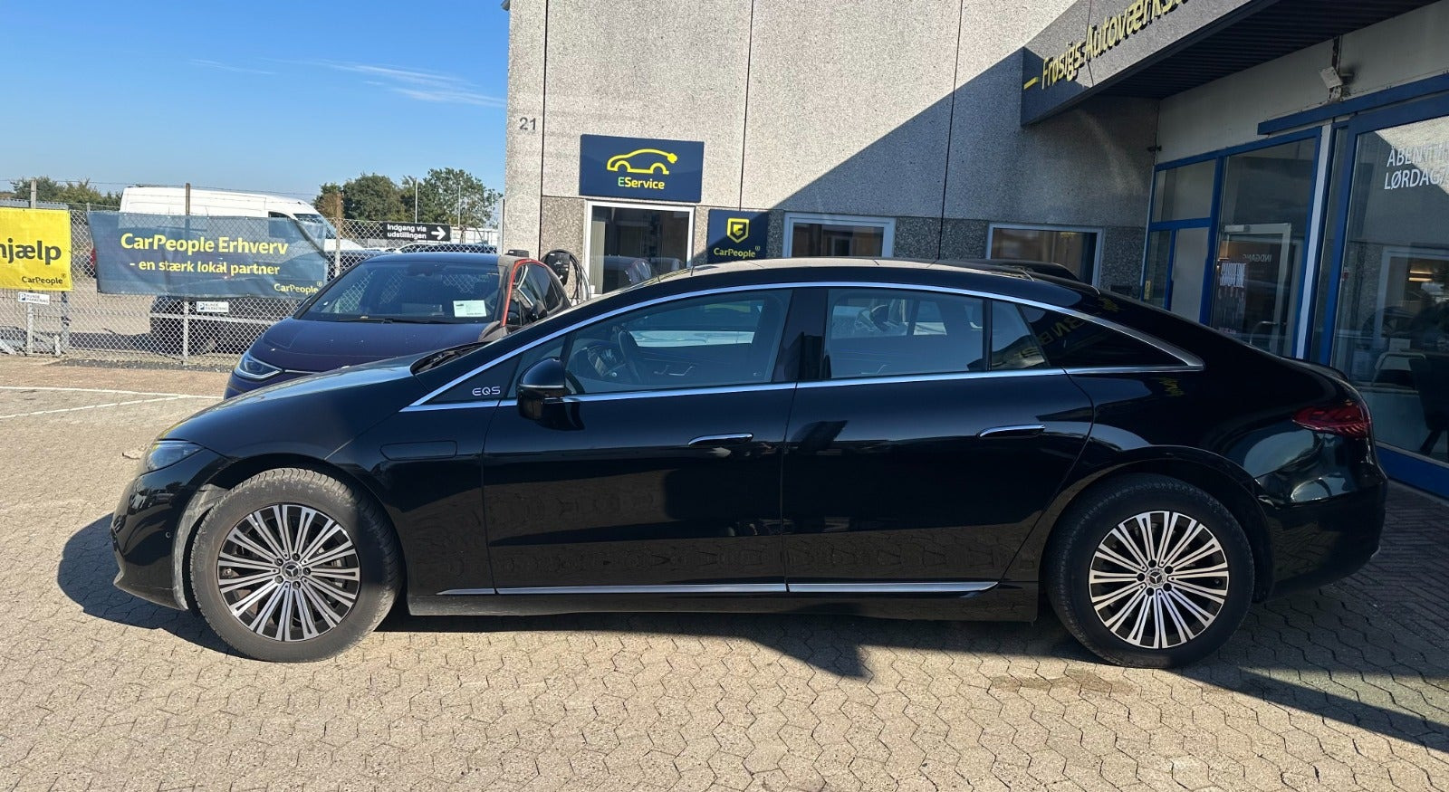 Sort Mercedes EQS450+ fra 2022