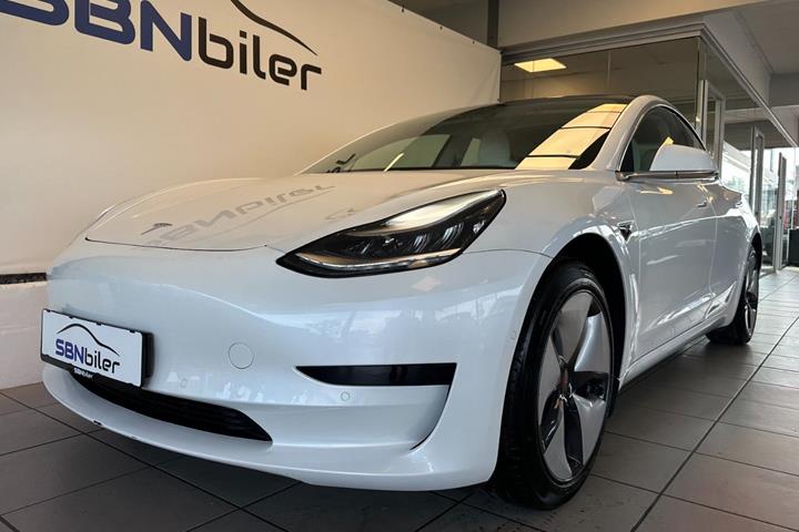 Hvid Tesla Model 3 fra 2020