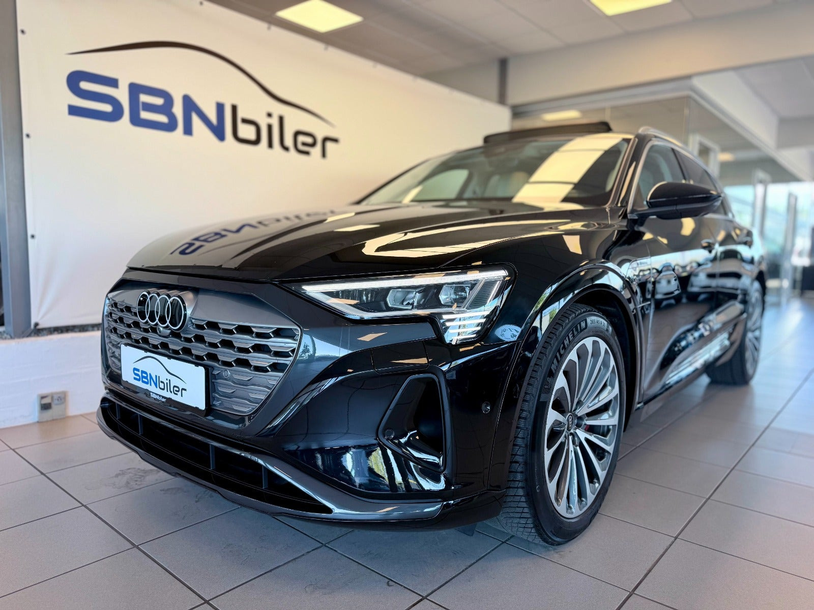 Sort Audi Q8 e-tron fra 2024