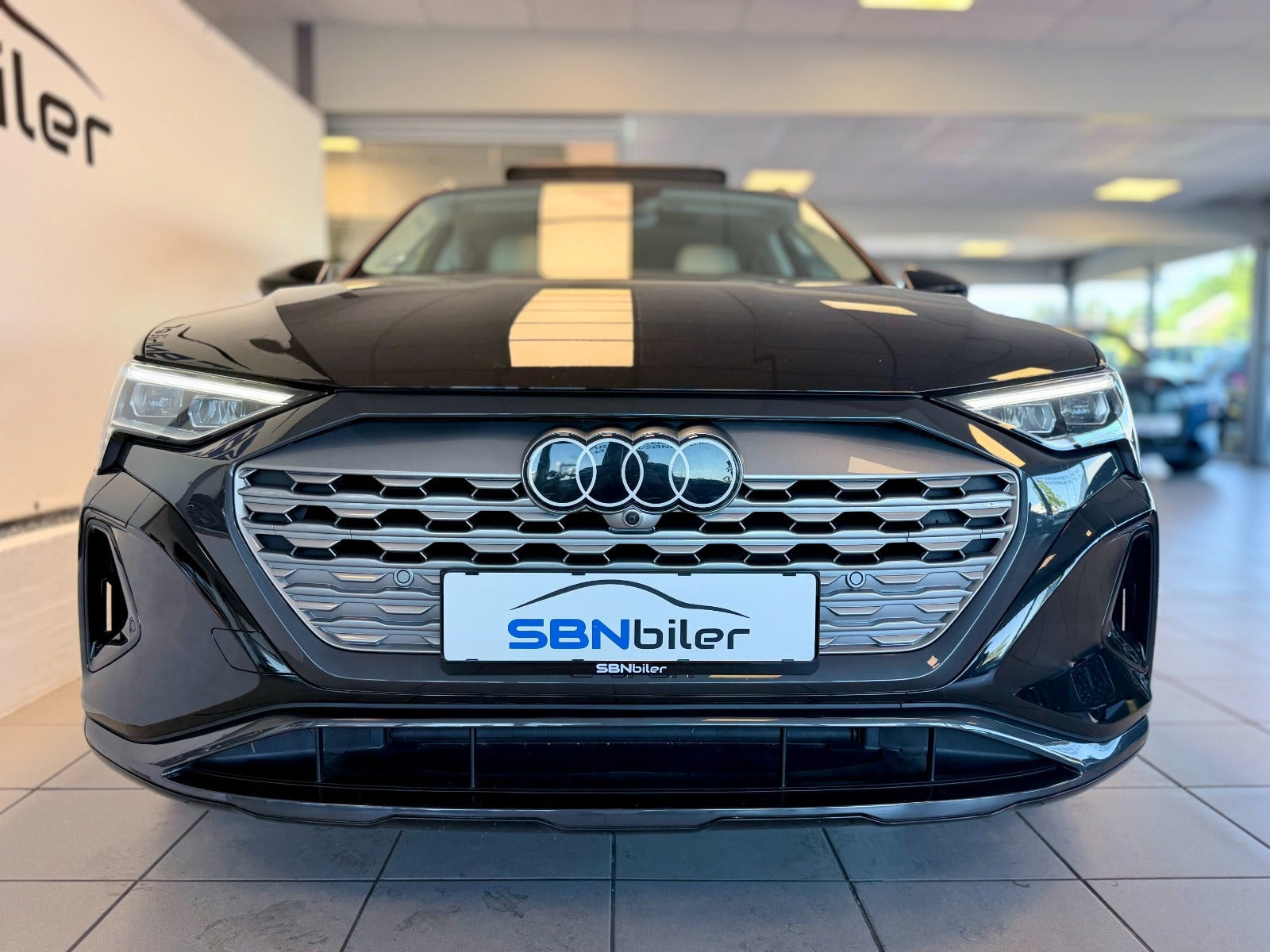 Sort Audi Q8 e-tron fra 2024