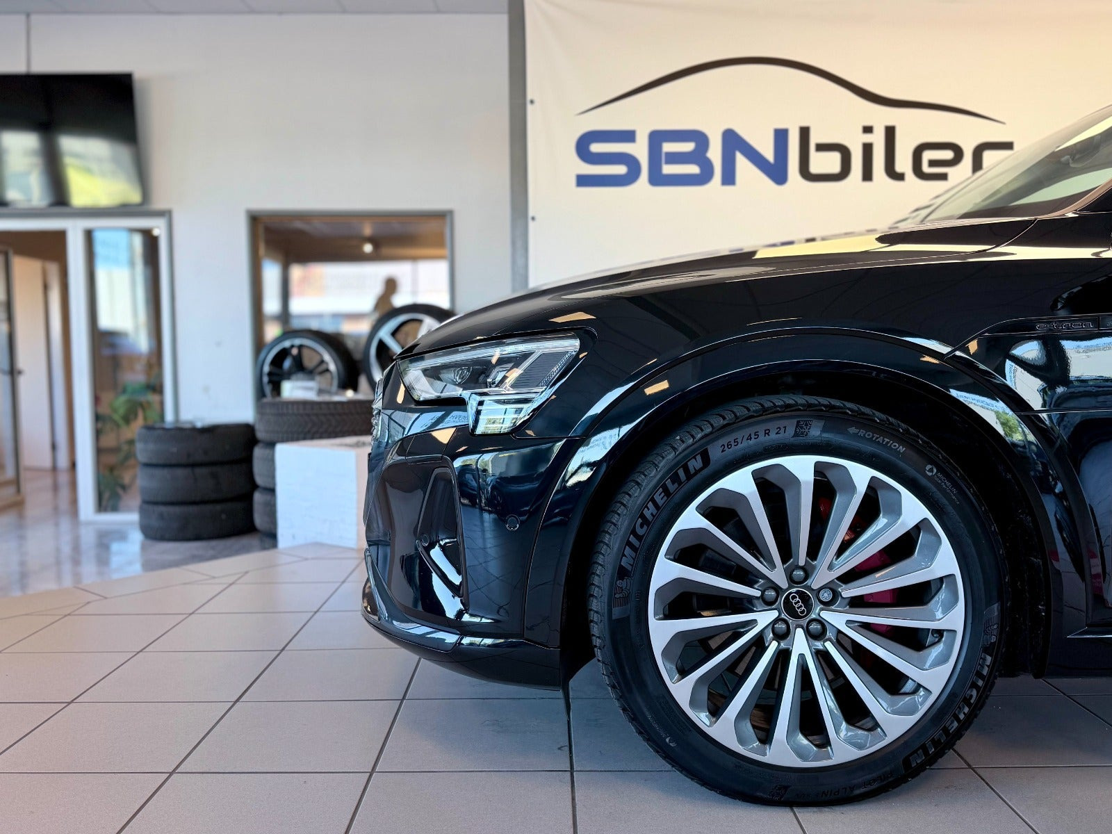 Sort Audi Q8 e-tron fra 2024