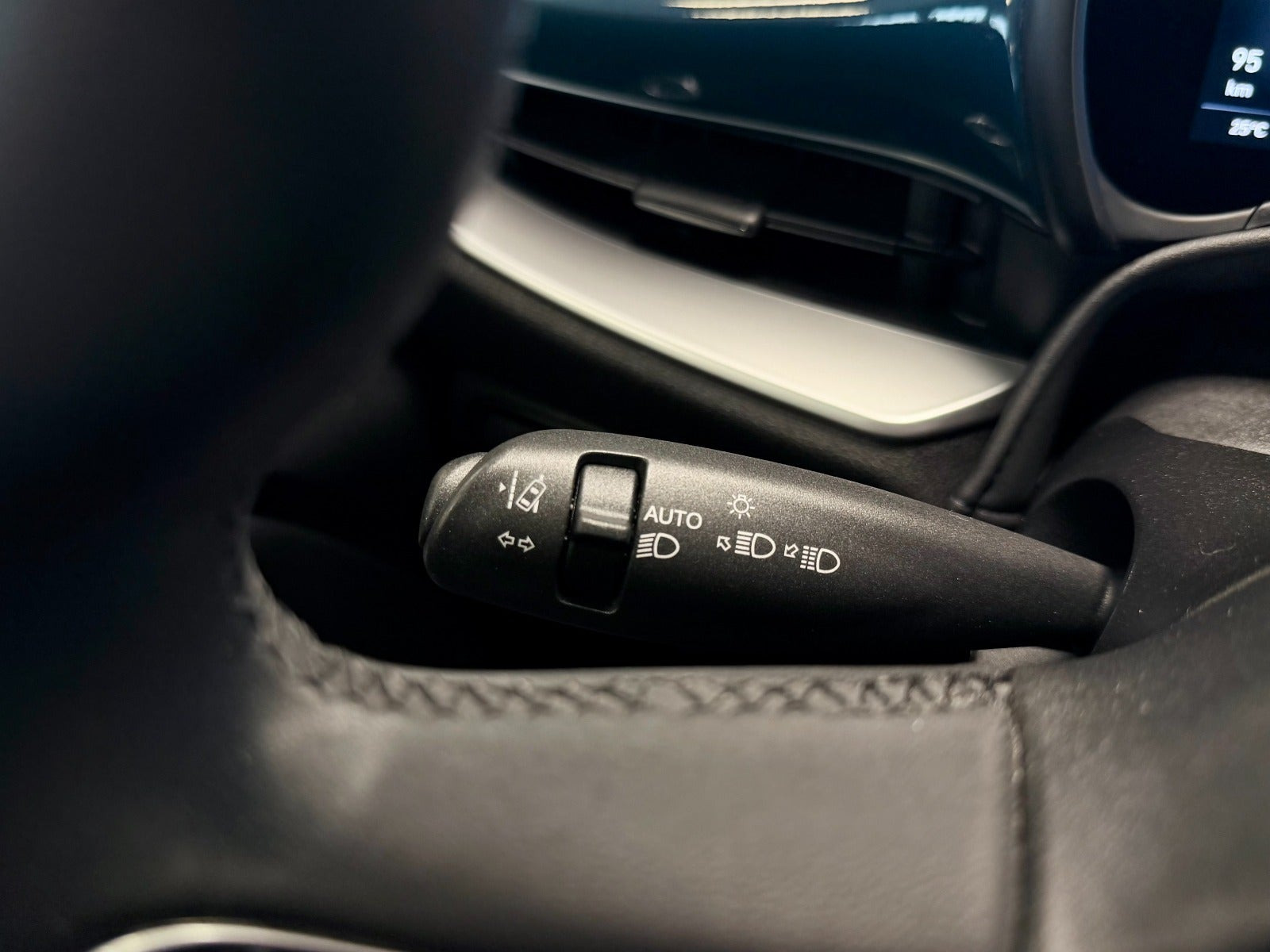 Blå Fiat 500e fra 2022