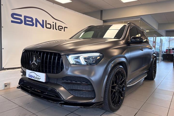Sort Mercedes GLE450 fra 2019