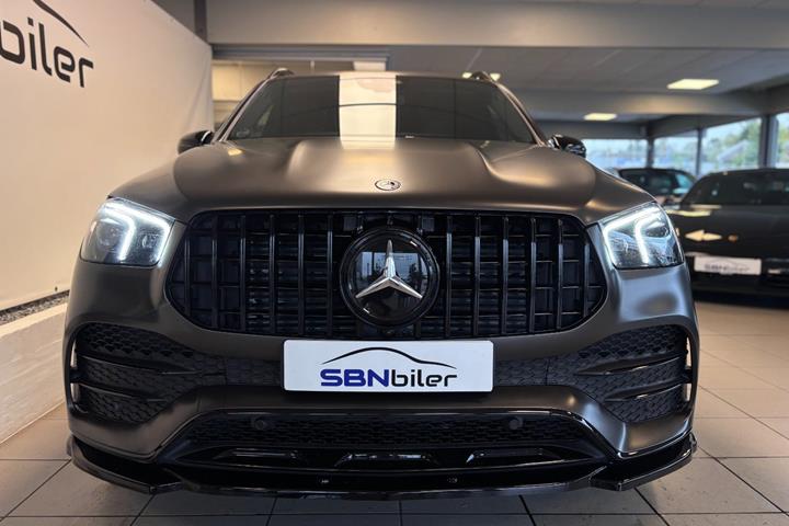 Sort Mercedes GLE450 fra 2019
