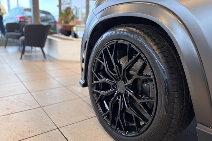 Sort Mercedes GLE450 fra 2019
