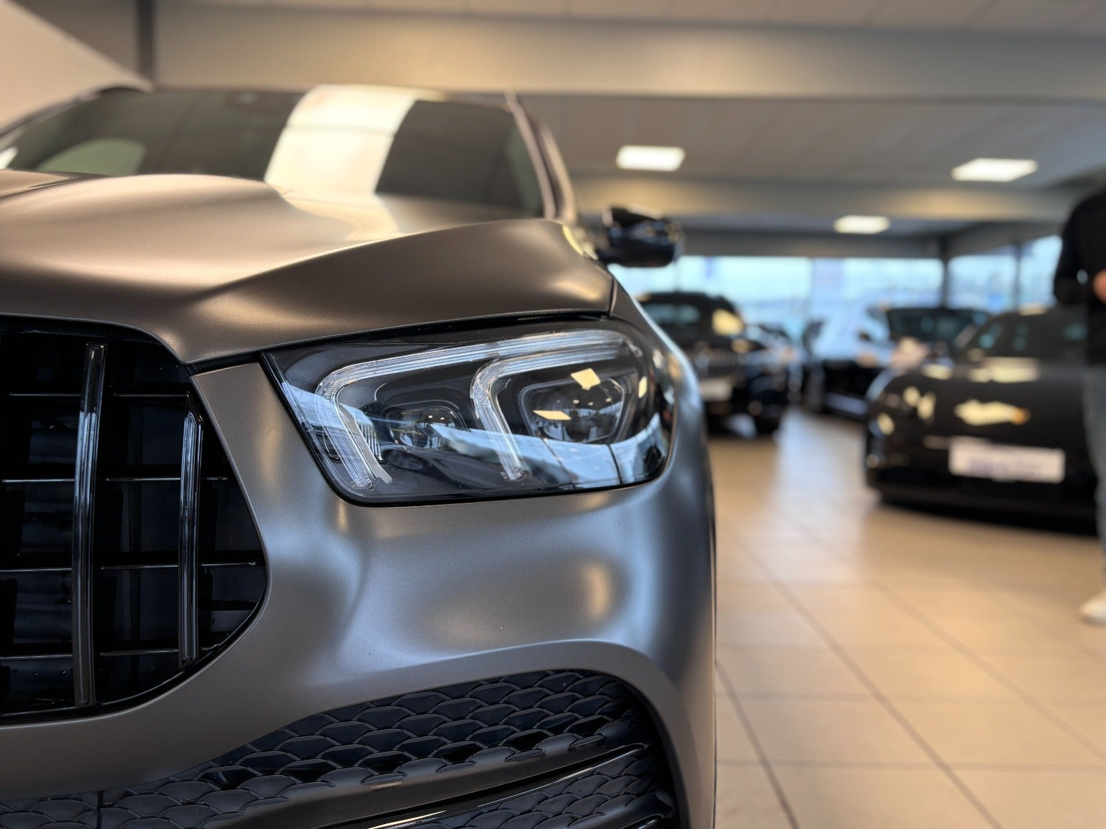 Sort Mercedes GLE450 fra 2019