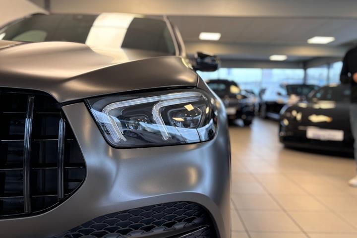 Sort Mercedes GLE450 fra 2019