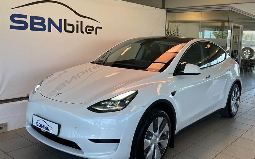 Tesla Model Y Long Range RWD