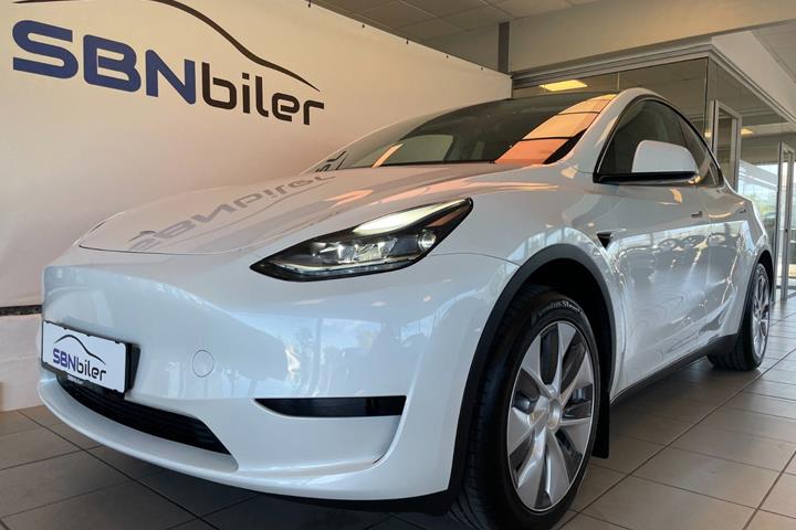 undefined Tesla Model Y fra 2024