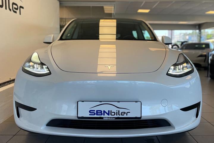 undefined Tesla Model Y fra 2024