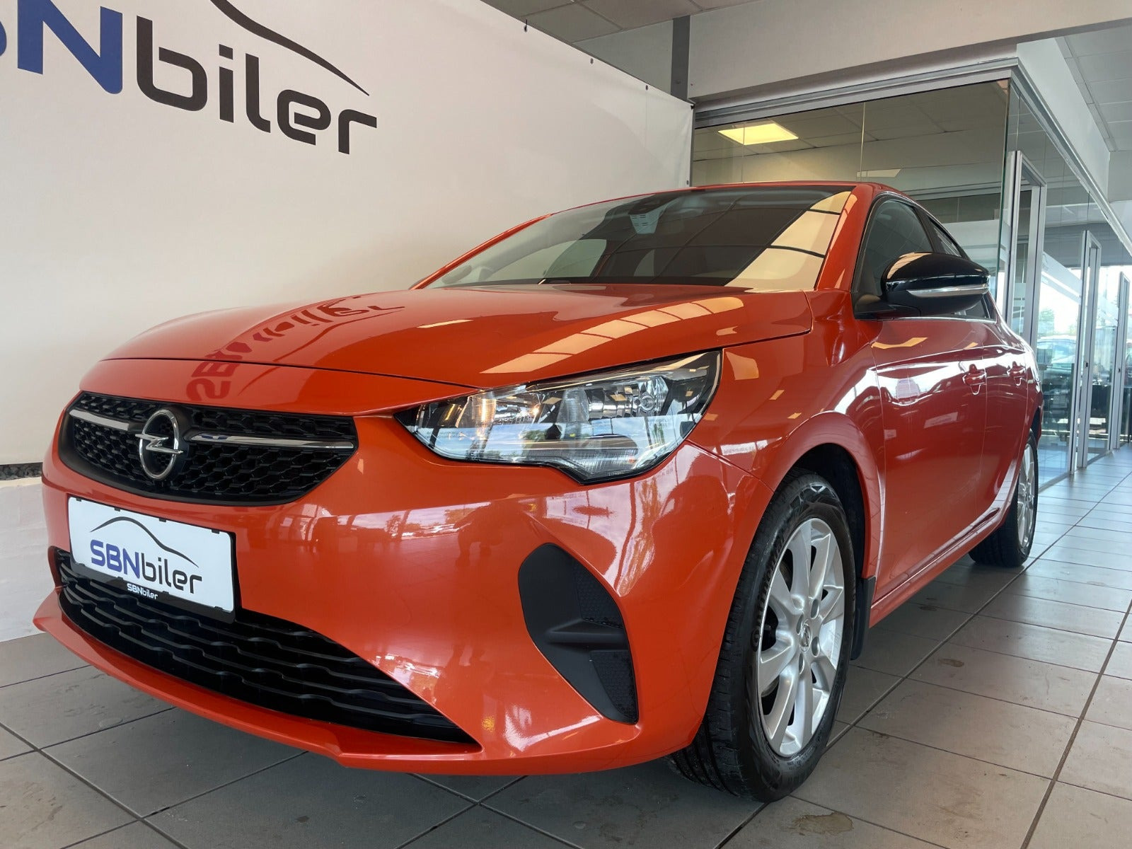 Orange Opel Corsa fra 2021