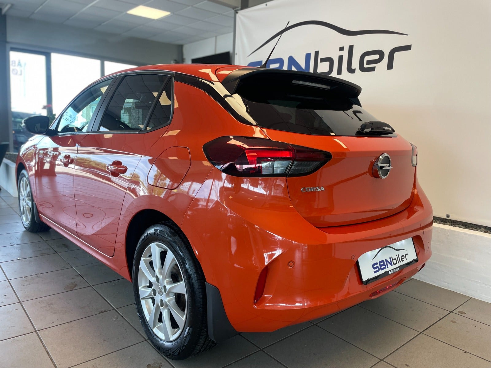 Orange Opel Corsa fra 2021