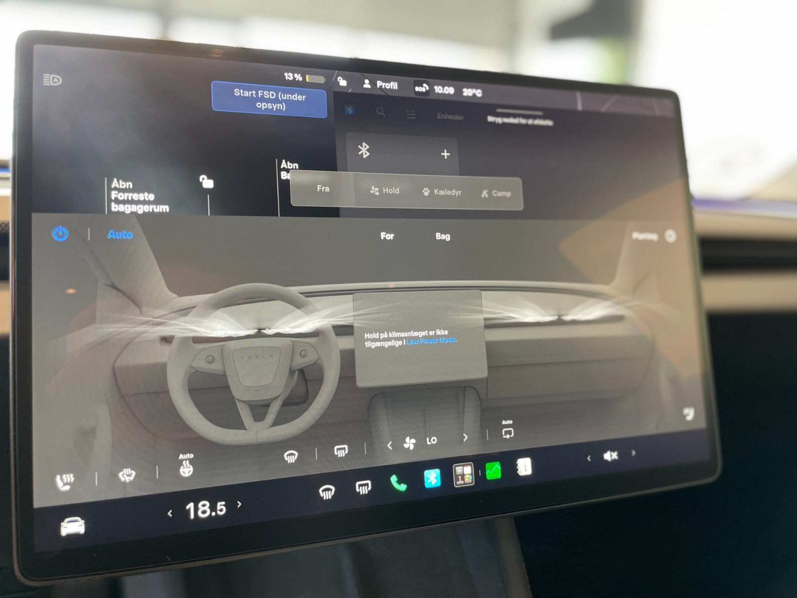 Hvid Tesla Model 3 fra 2024
