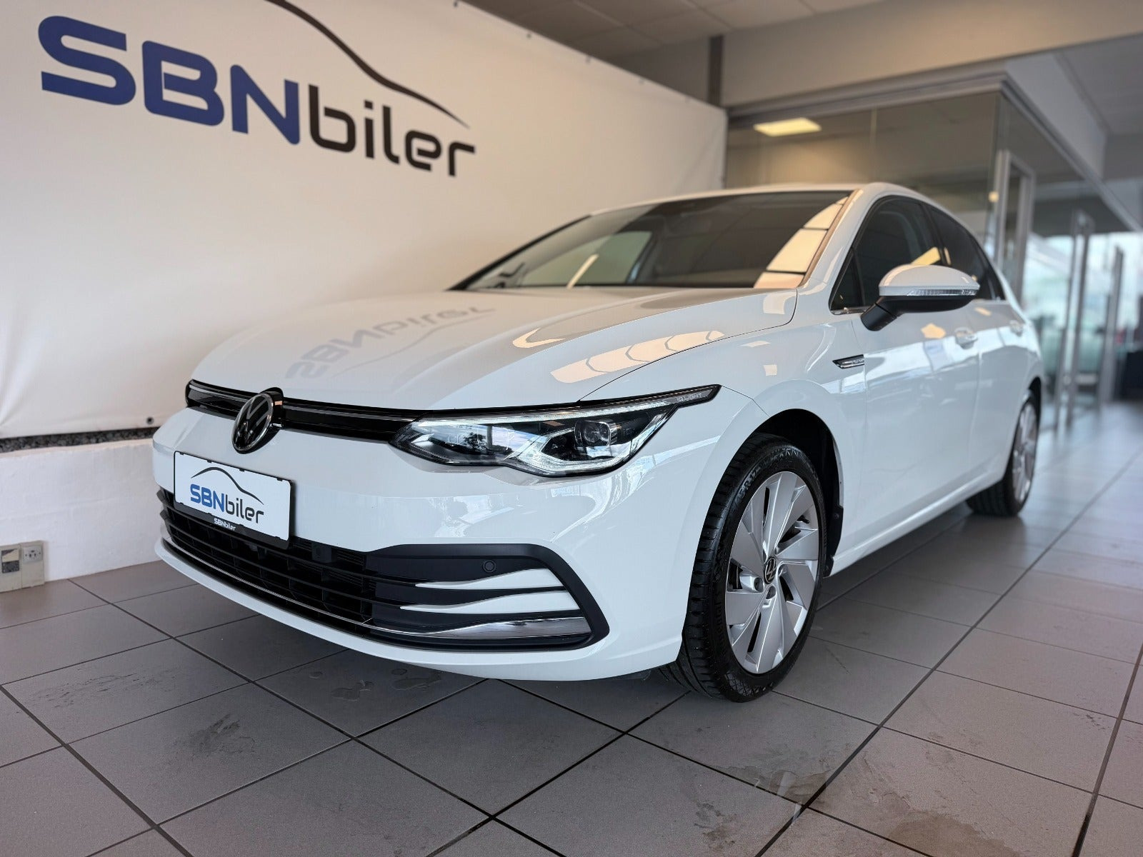 Hvid VW Golf VIII fra 2020