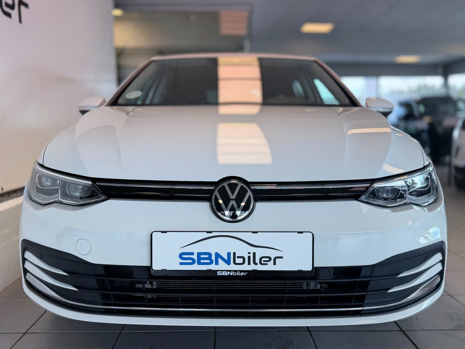 Hvid VW Golf VIII fra 2020