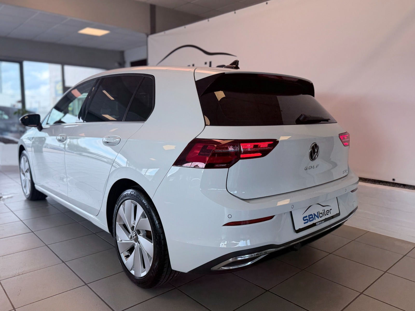 Hvid VW Golf VIII fra 2020
