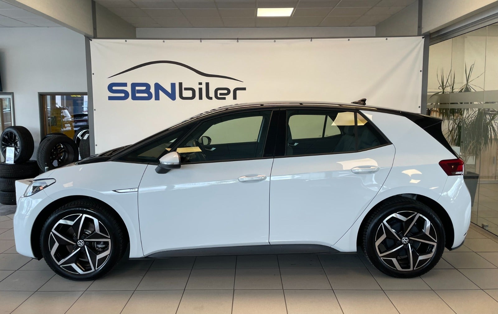Hvid VW ID.3 fra 2023
