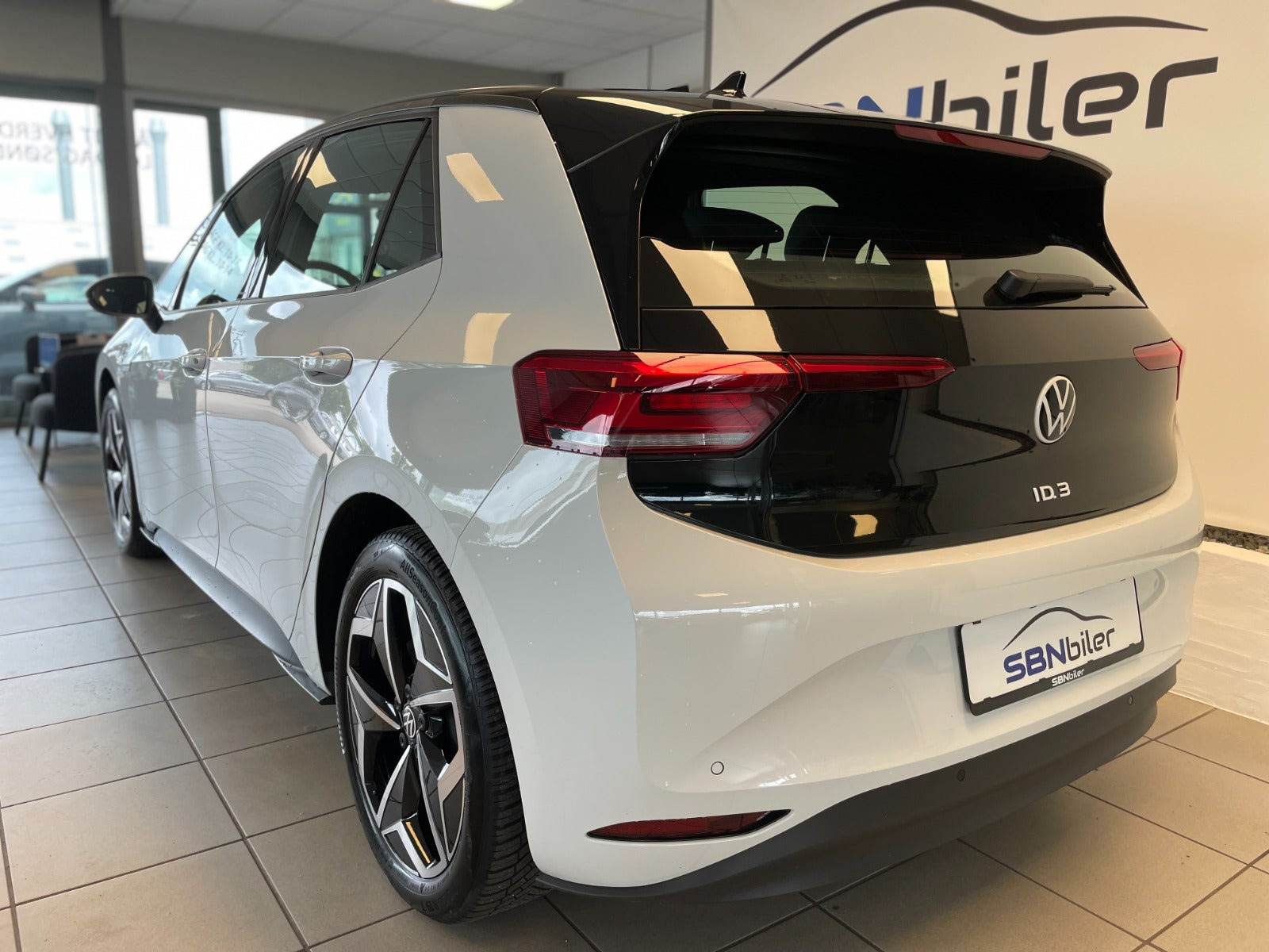Hvid VW ID.3 fra 2023