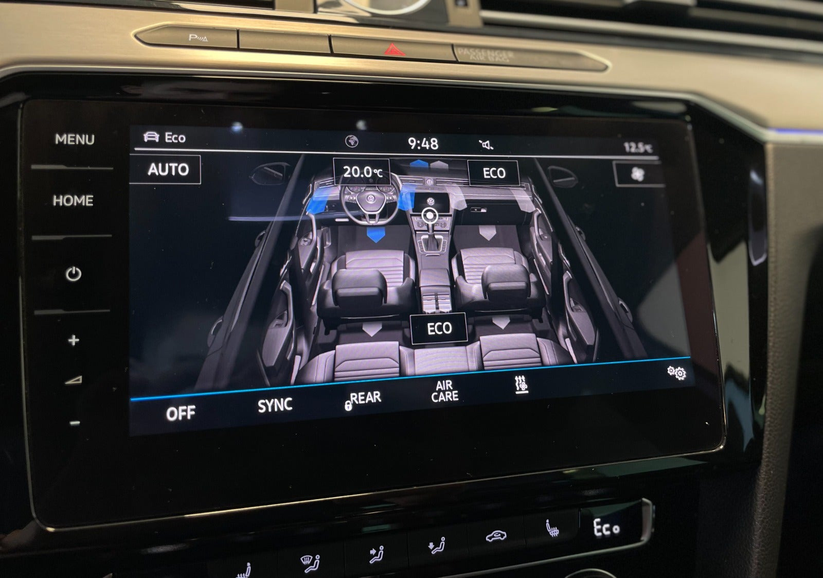 Grå VW Passat fra 2018