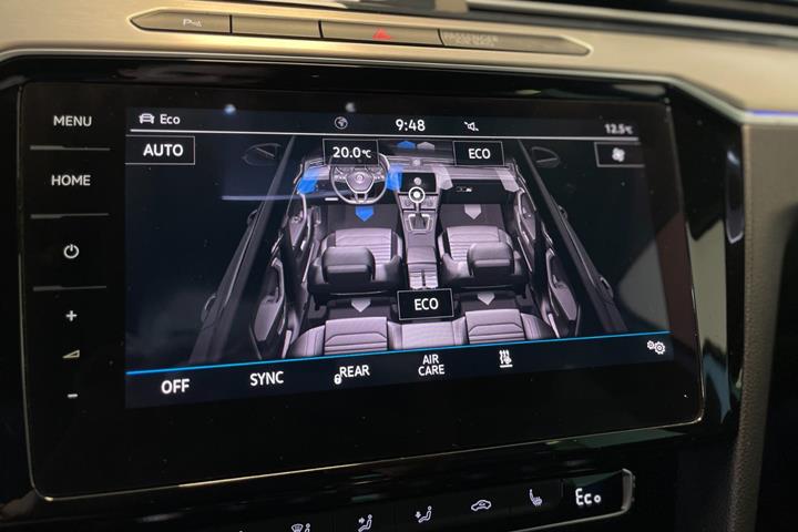 Grå VW Passat fra 2018