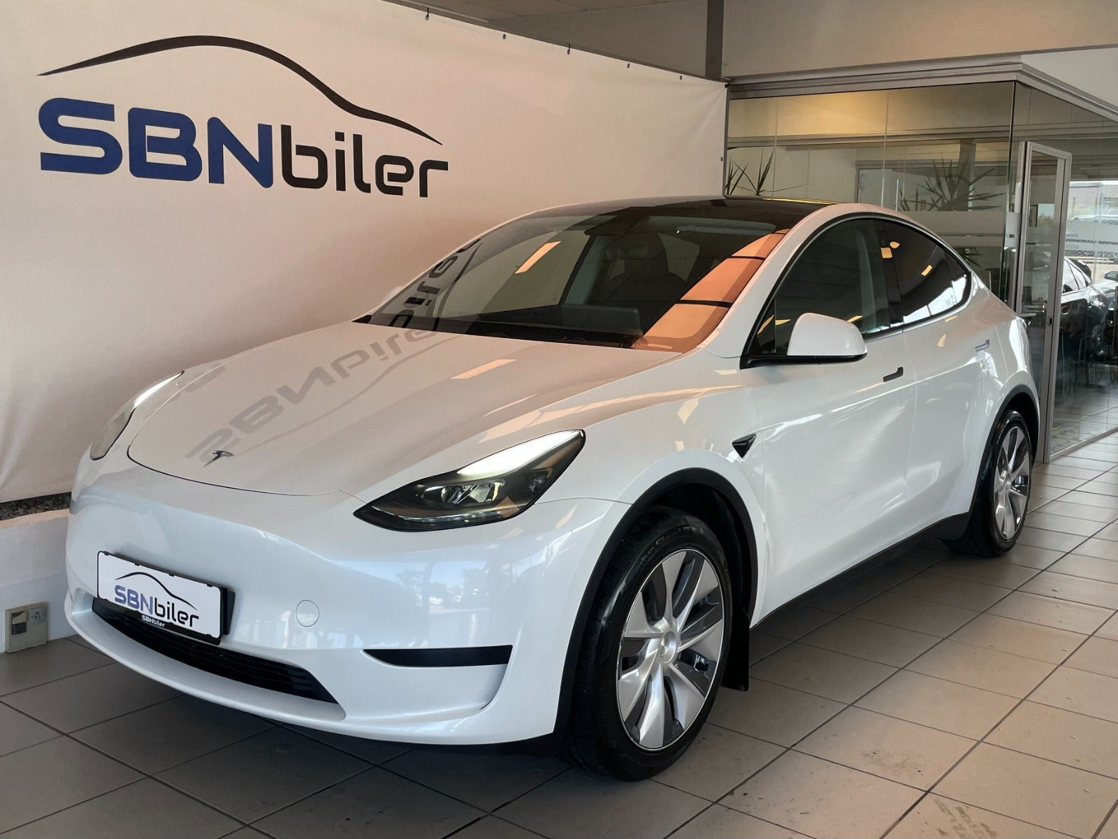 Tesla Model Y RWD