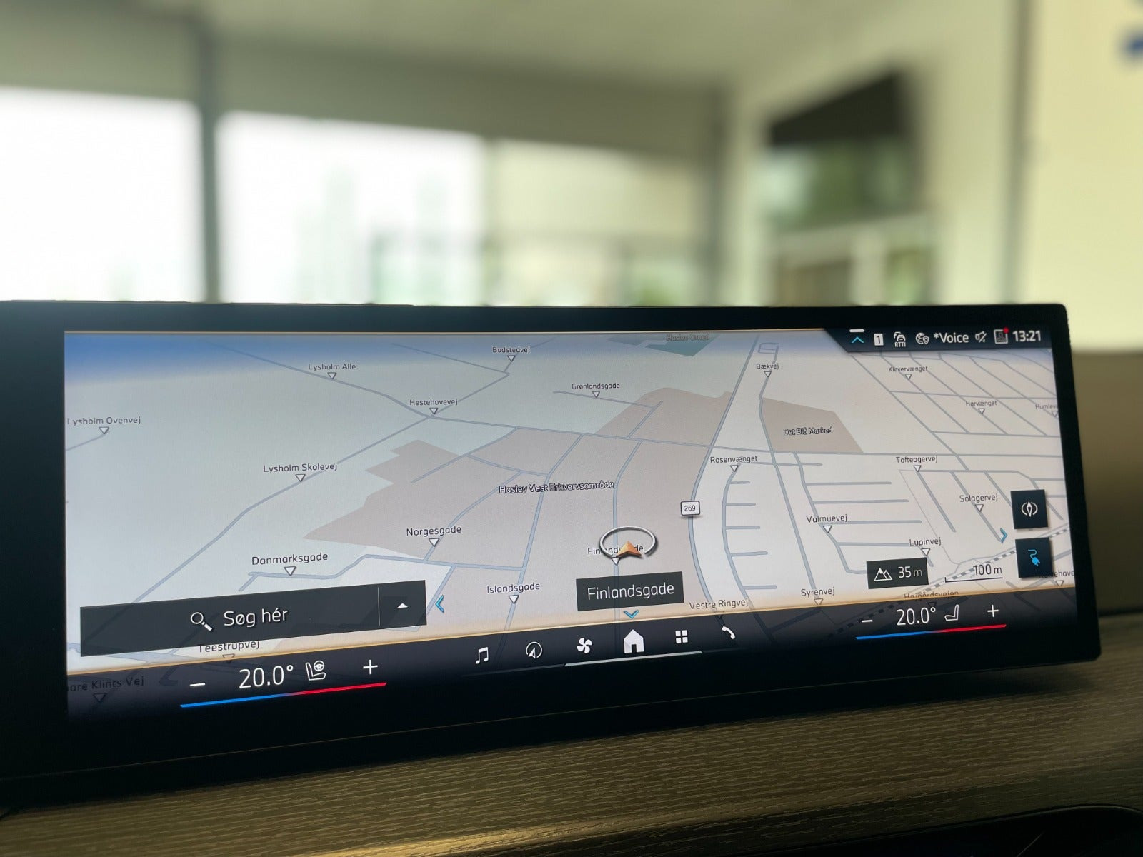 Rød BMW i4 fra 2025
