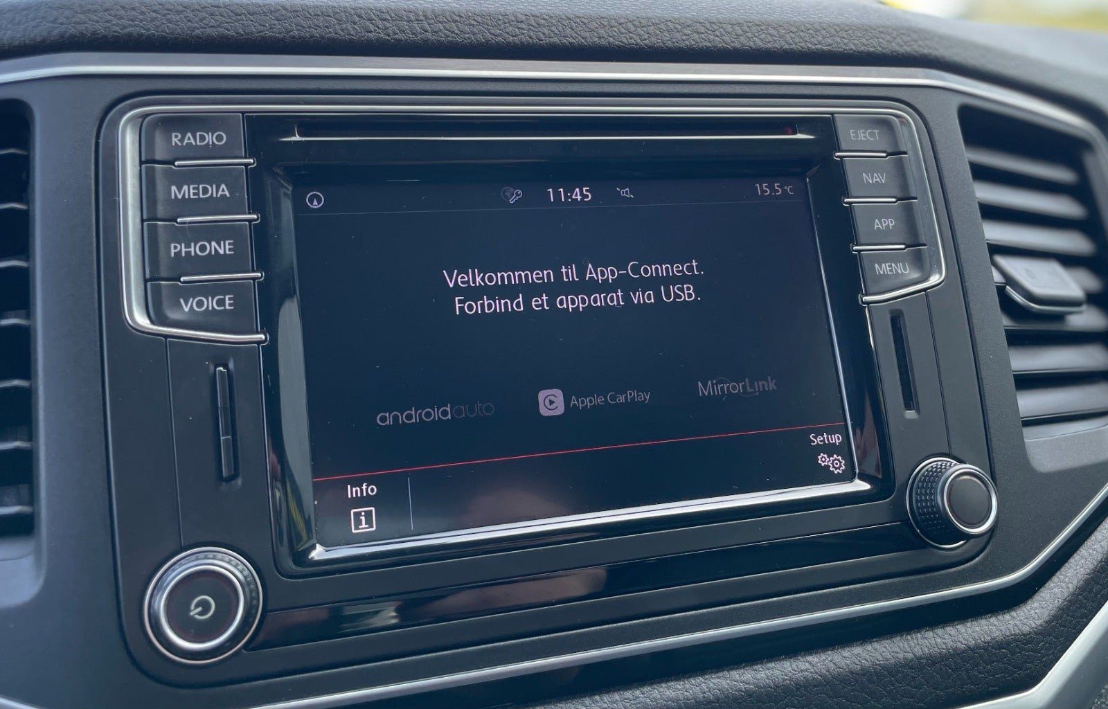 Hvid VW Amarok fra 2019