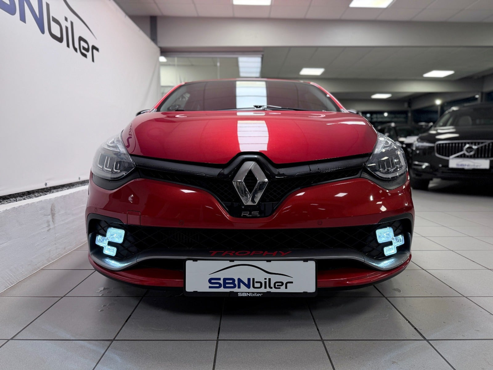 Rød Renault Clio IV fra 2018