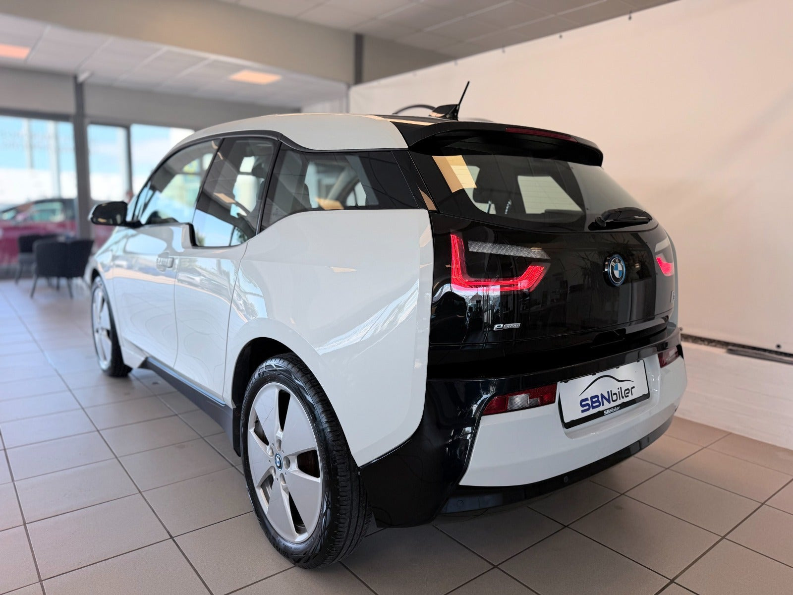 Hvid BMW i3 fra 2017