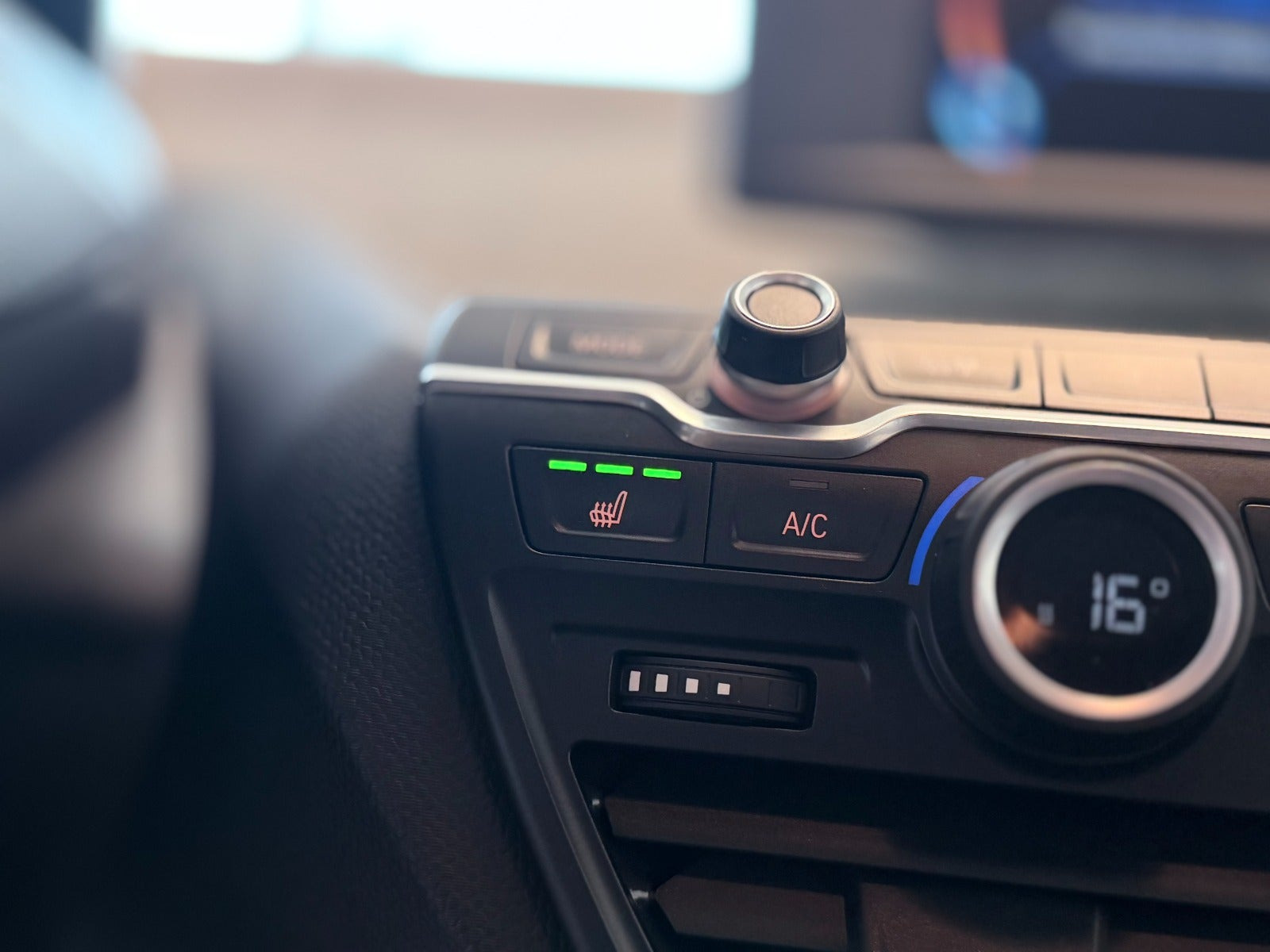 Hvid BMW i3 fra 2017