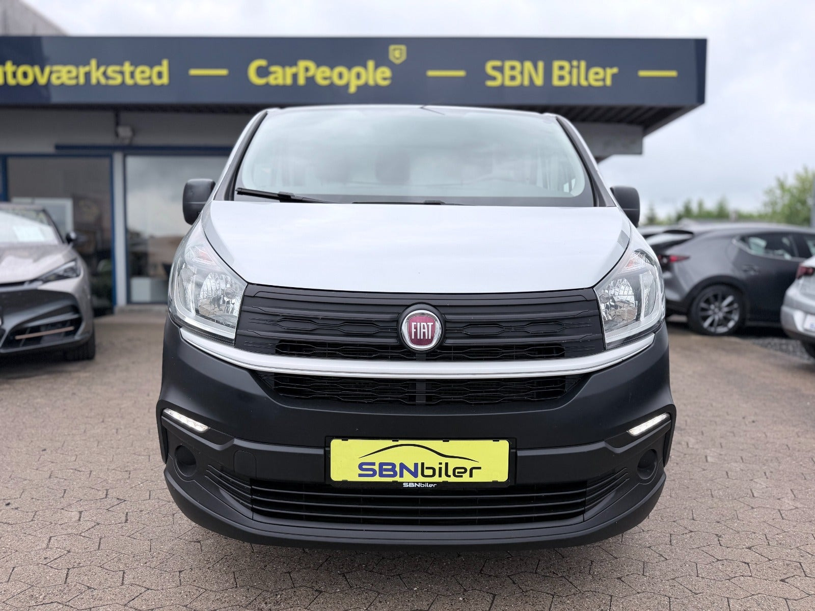 Rød Fiat Talento fra 2019