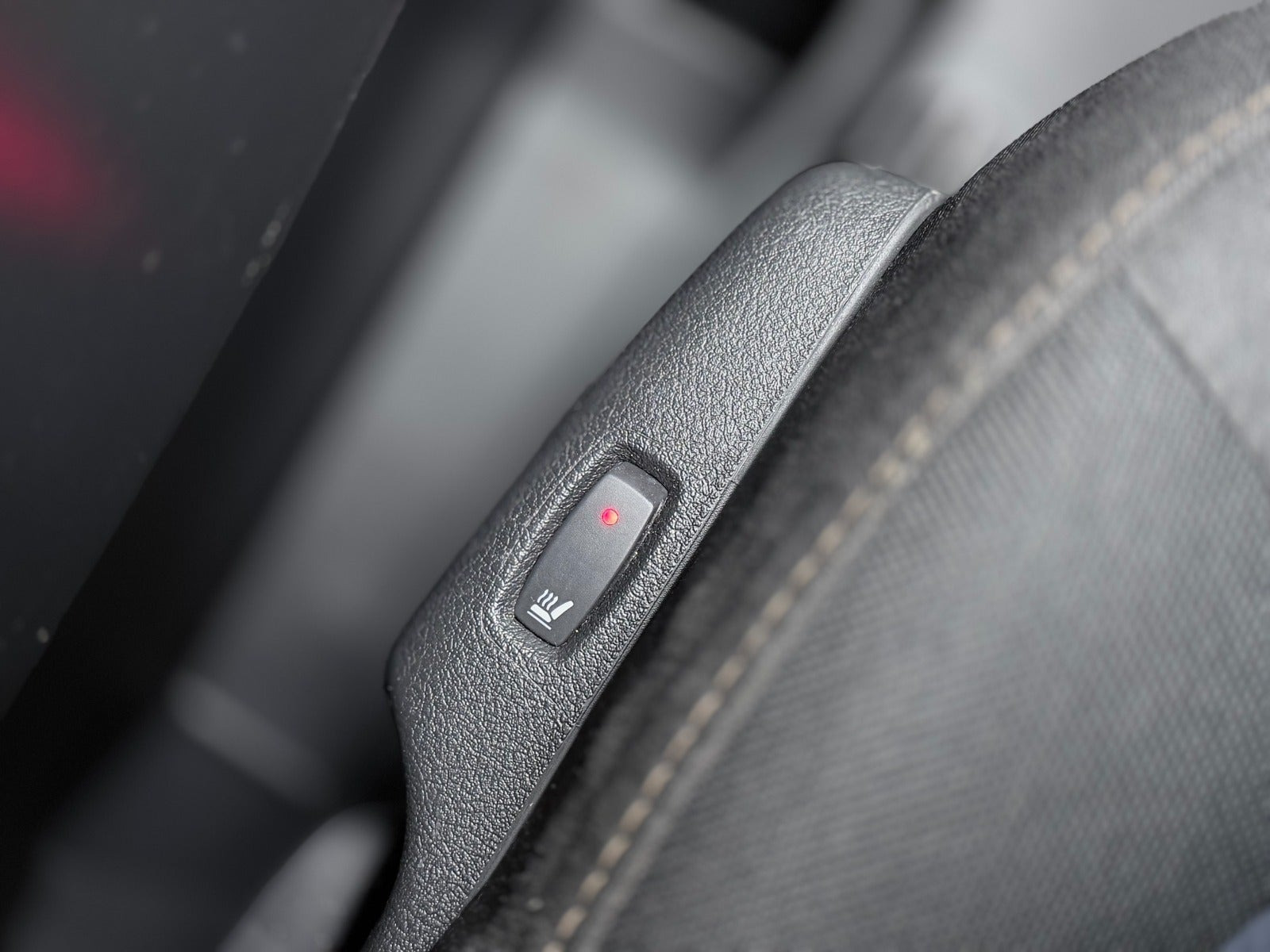 Rød Fiat Talento fra 2019