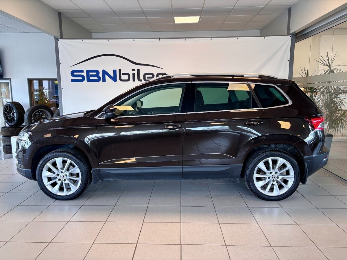 Brun Skoda Karoq fra 2018