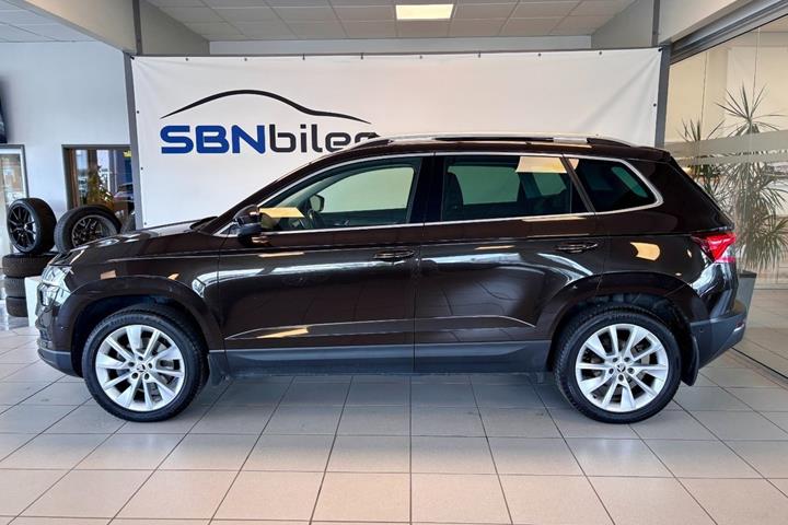 Brun Skoda Karoq fra 2018