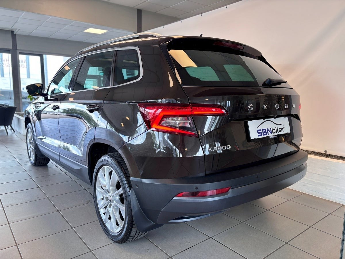 Brun Skoda Karoq fra 2018